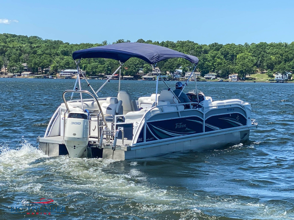 JC Tritoon SportToon 26TT