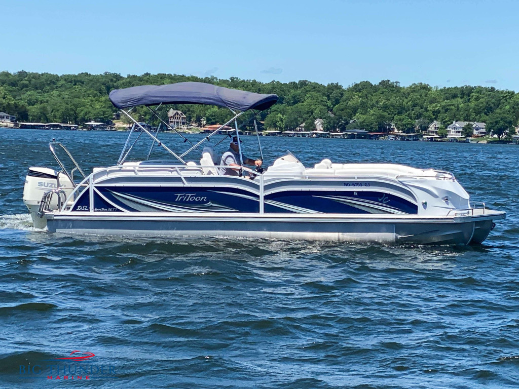 JC Tritoon SportToon 26TT