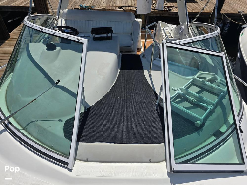 Cruisers 320 Express