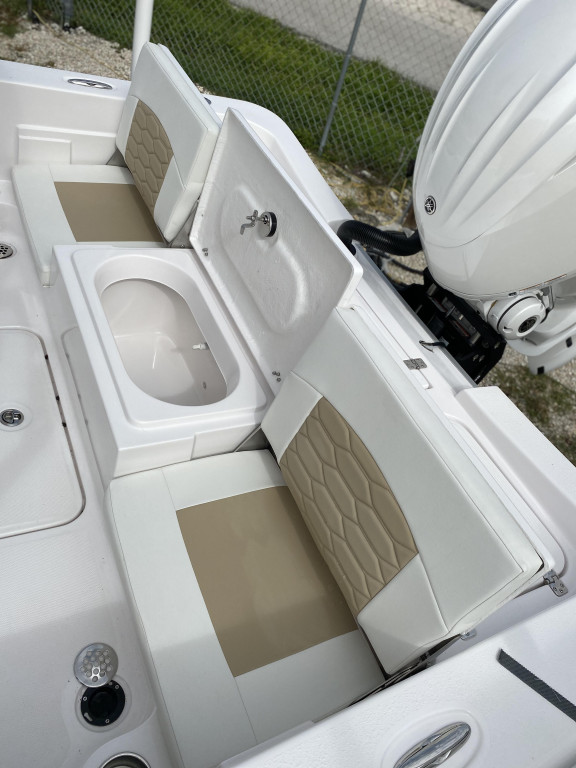 Aquasport 230 Pro Bay