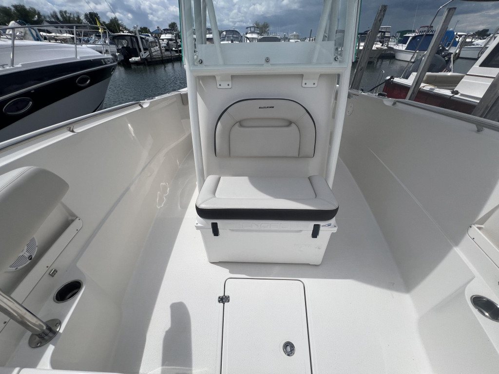 Sailfish 290 Center Console