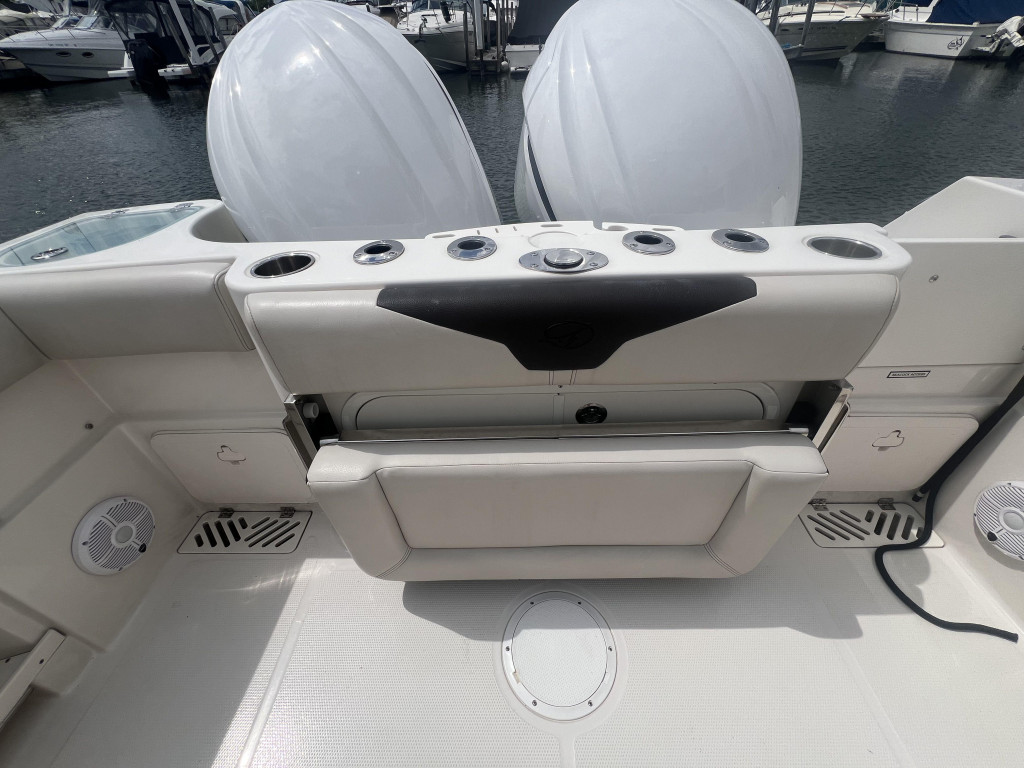 Sailfish 290 Center Console