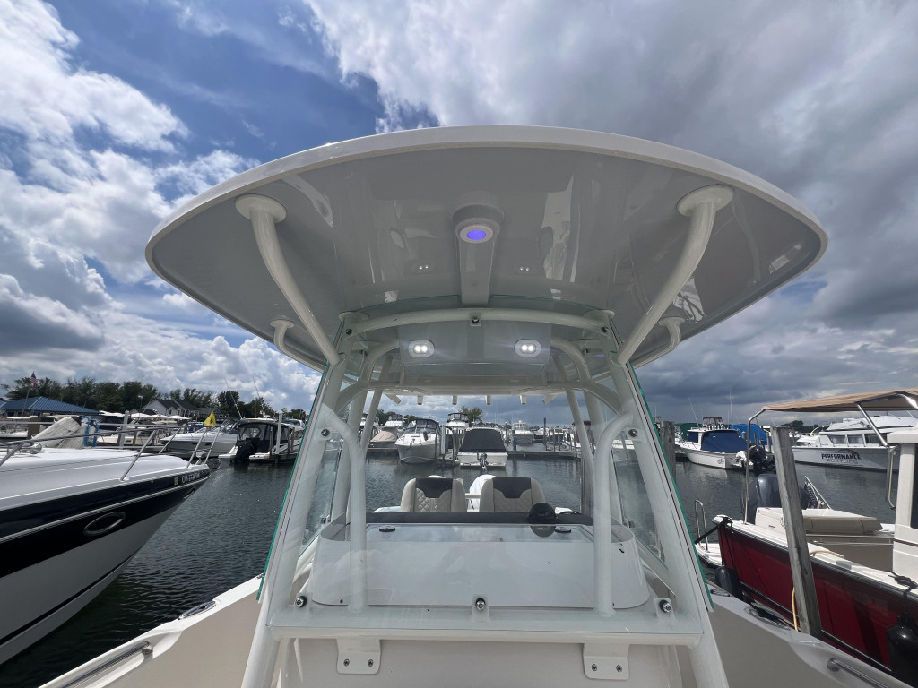 Sailfish 290 Center Console