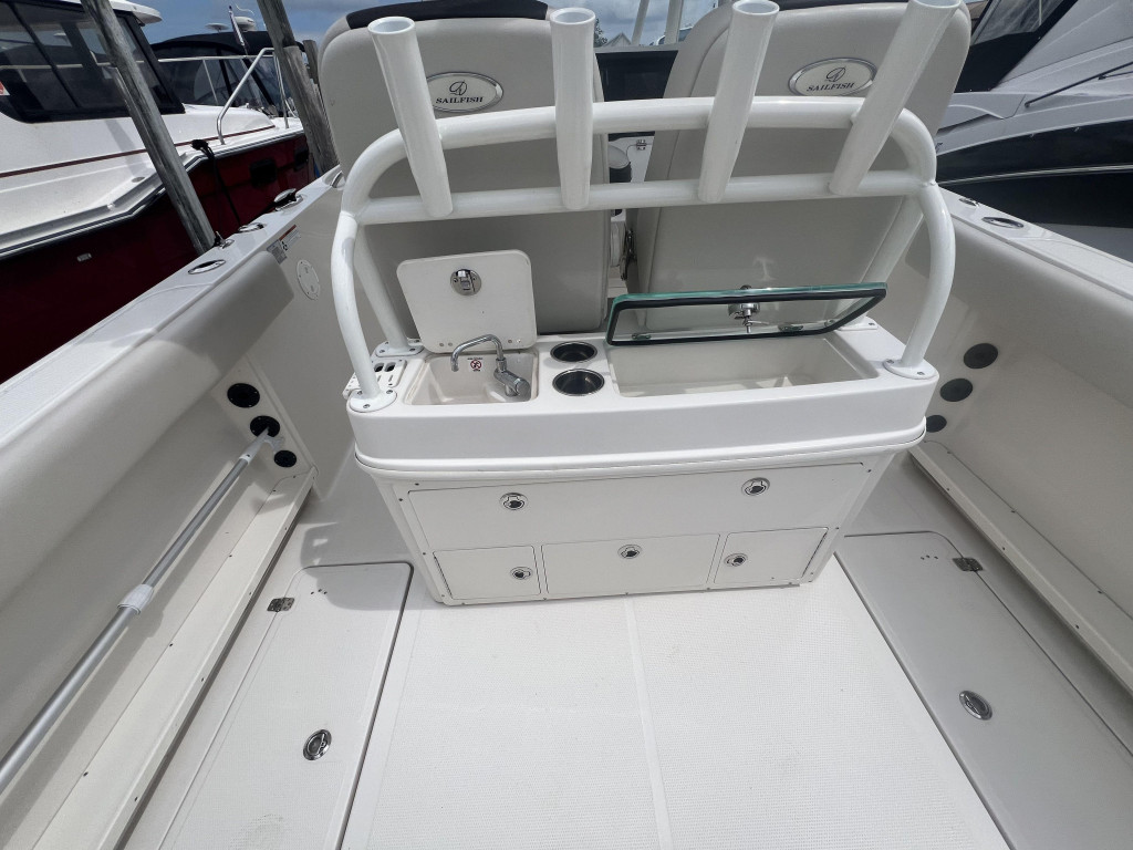 Sailfish 290 Center Console