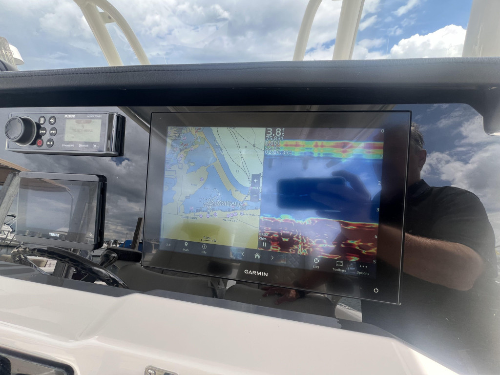 Sailfish 290 Center Console