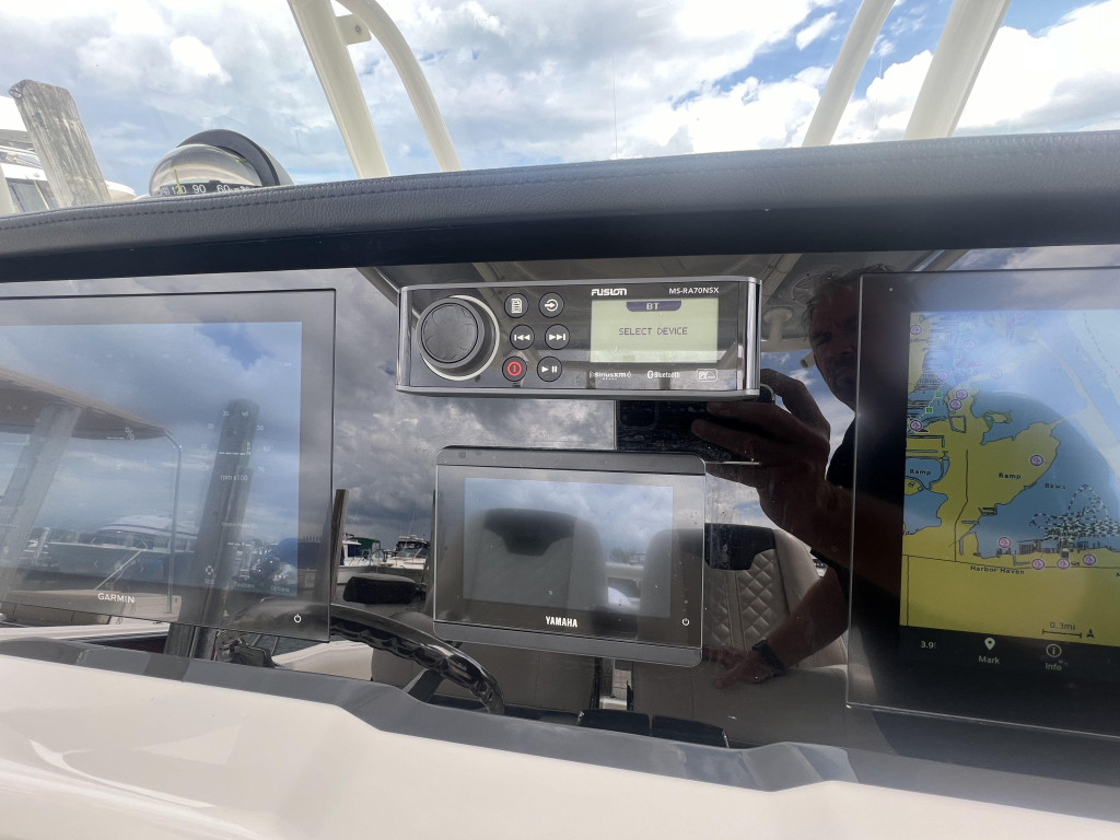 Sailfish 290 Center Console