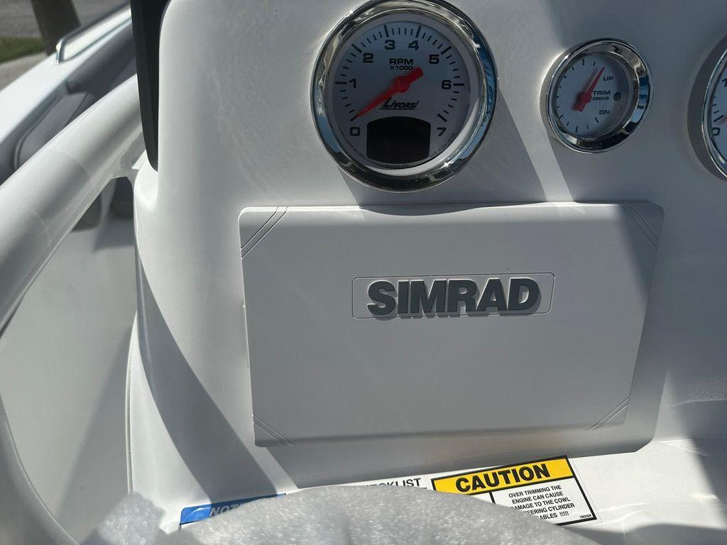 Nautic Star 231 Hybrid