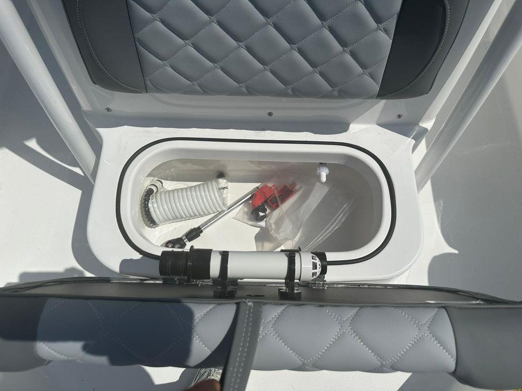 Nautic Star 231 Hybrid