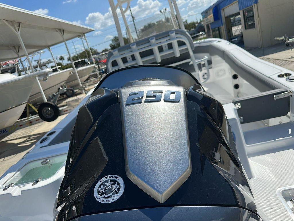 Nautic Star 222 OS OFFSHORE