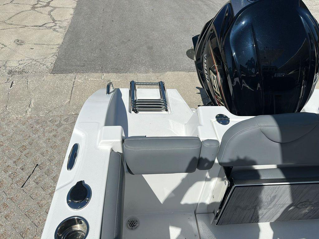 Nautic Star 222 OS OFFSHORE