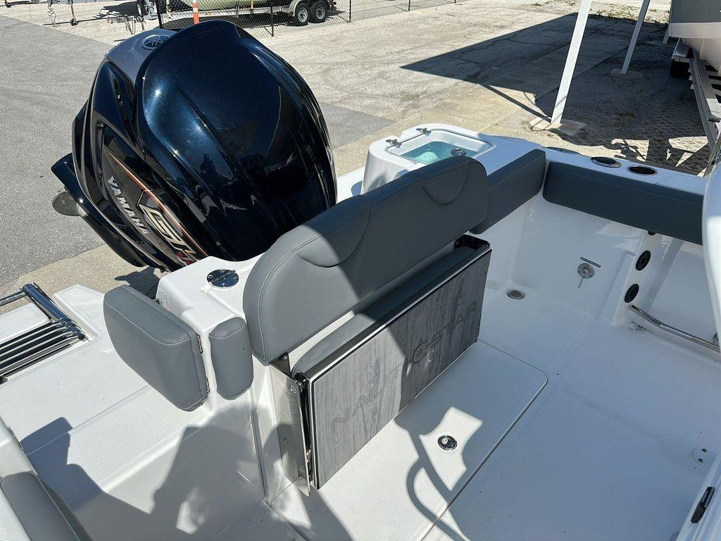 Nautic Star 222 OS OFFSHORE