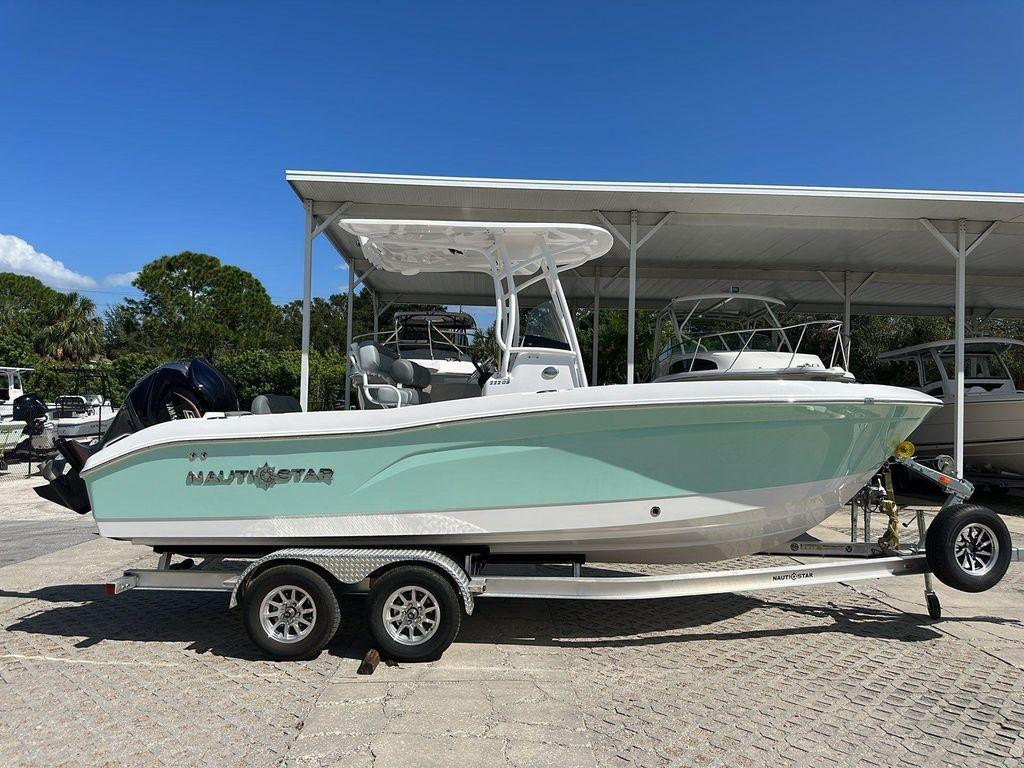 Nautic Star 222 OS OFFSHORE