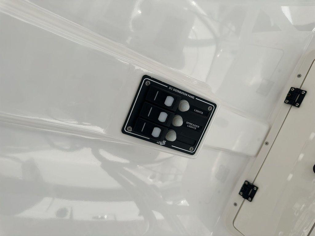 Nautic Star 222 OS OFFSHORE