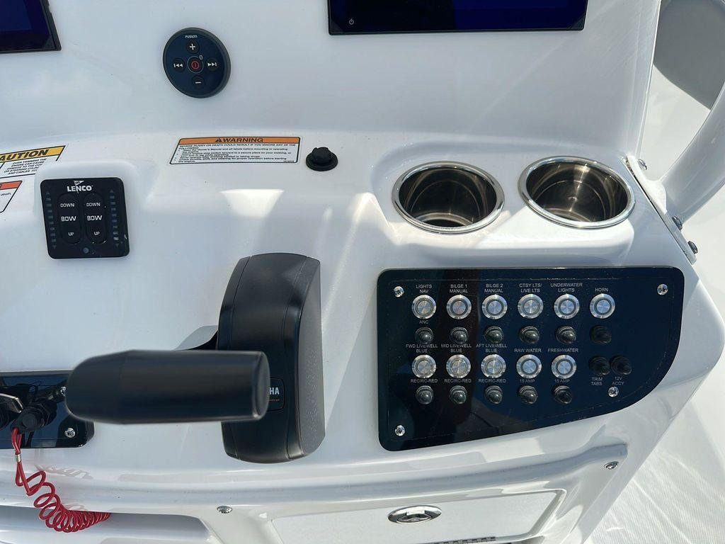 Nautic Star 222 OS OFFSHORE