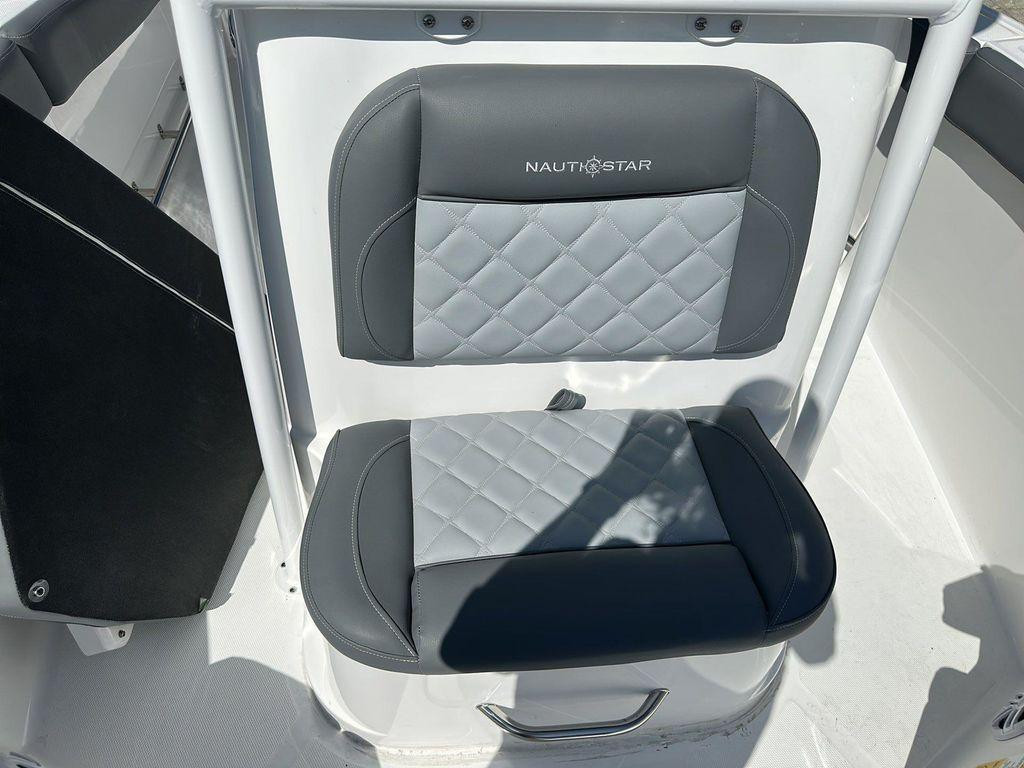 Nautic Star 222 OS OFFSHORE