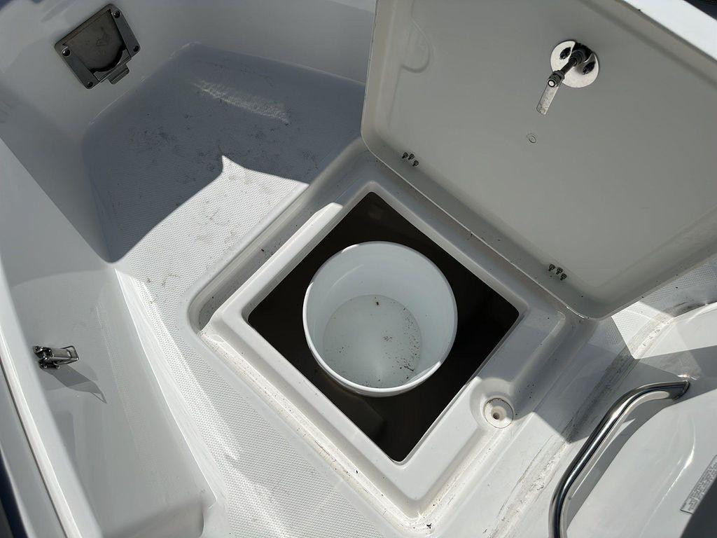 Nautic Star 222 OS OFFSHORE