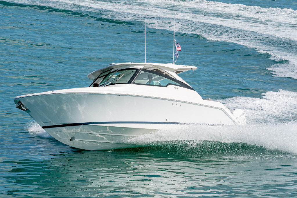 Tiara 34 Luxury Crossover