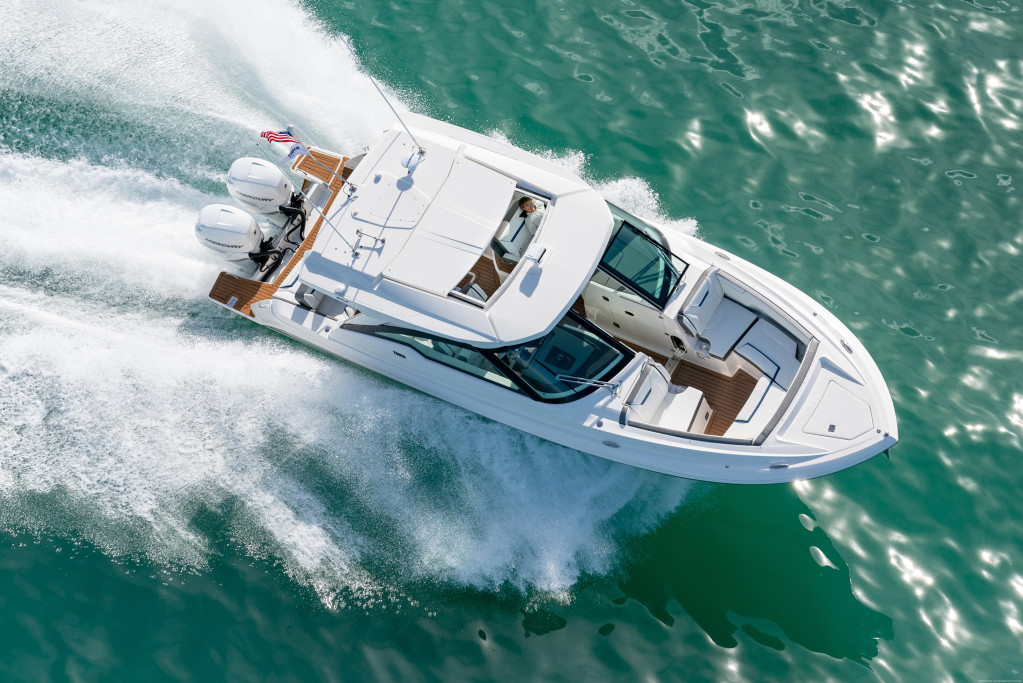 Tiara 34 Luxury Crossover