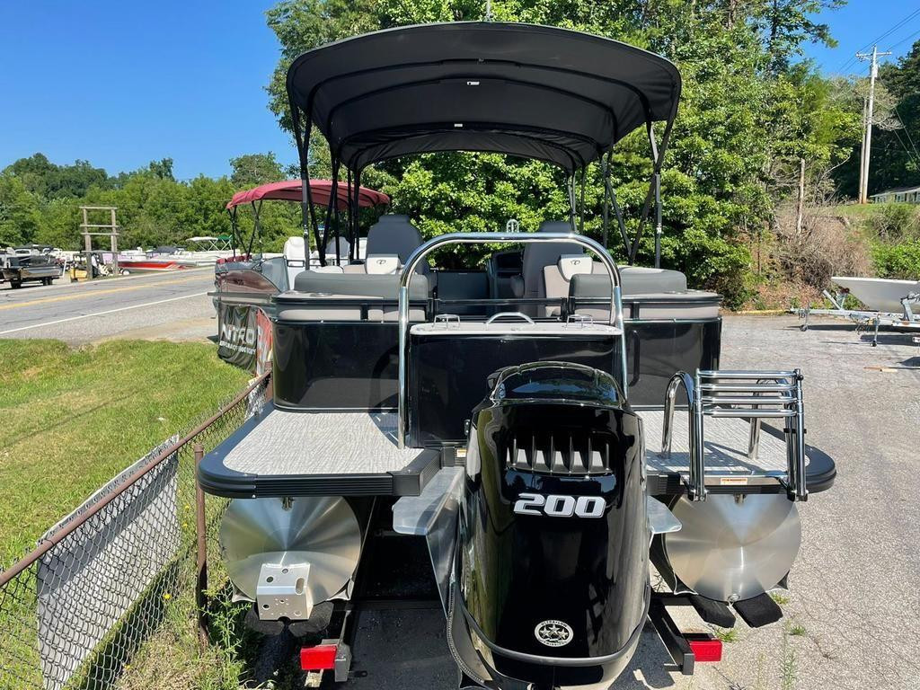 Tahoe LTZ 2485 QL Tritoon