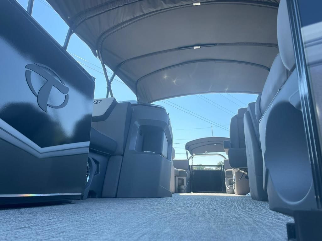 Tahoe LTZ 2485 QL Tritoon