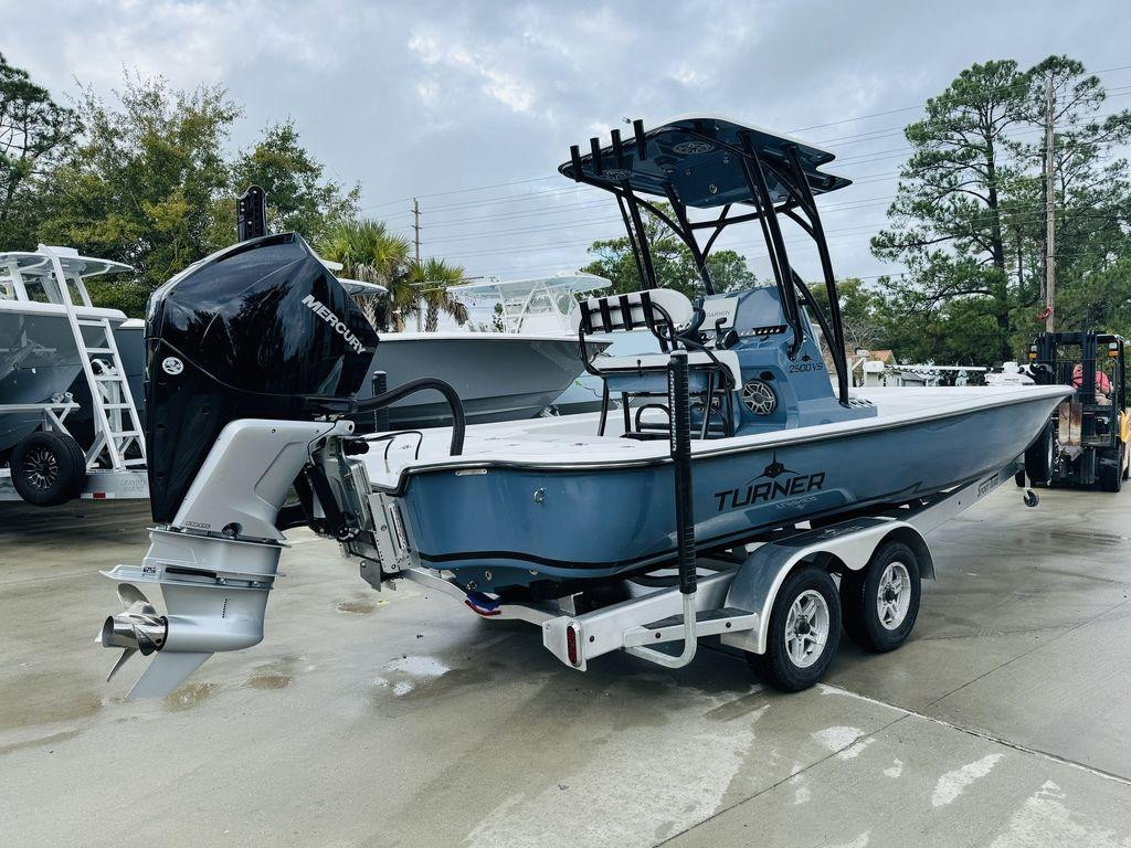 Turner Boat Works 2500 VS