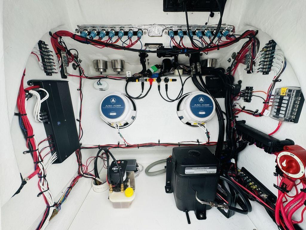 Turner Boat Works 2500 VS