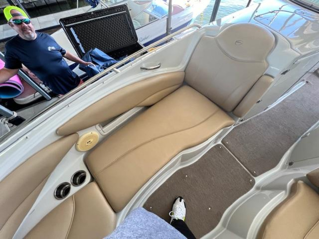 Crownline 325 SS Bowrider