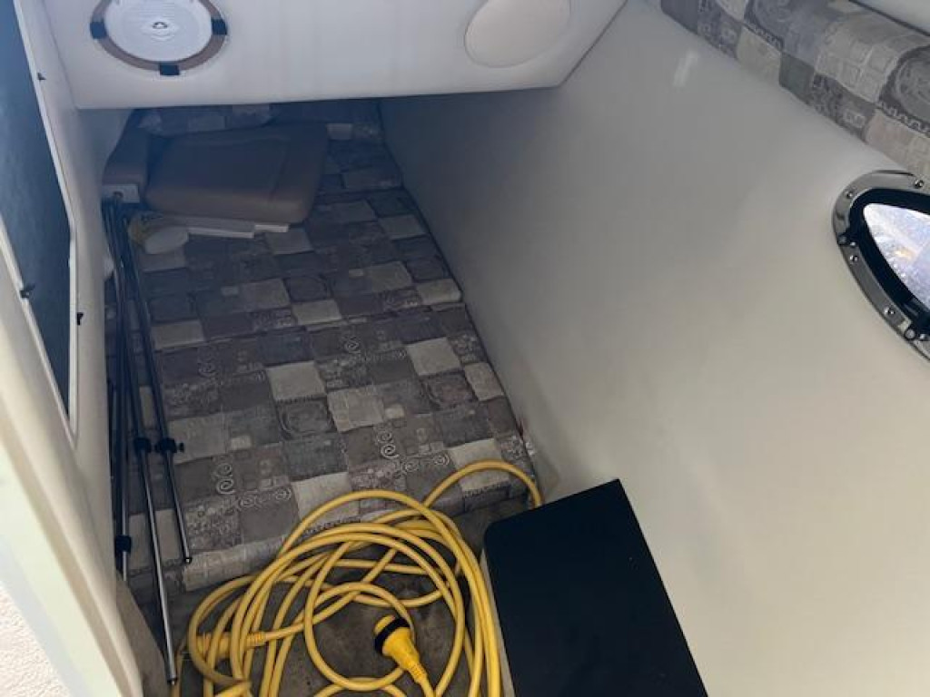 Crownline 325 SS Bowrider