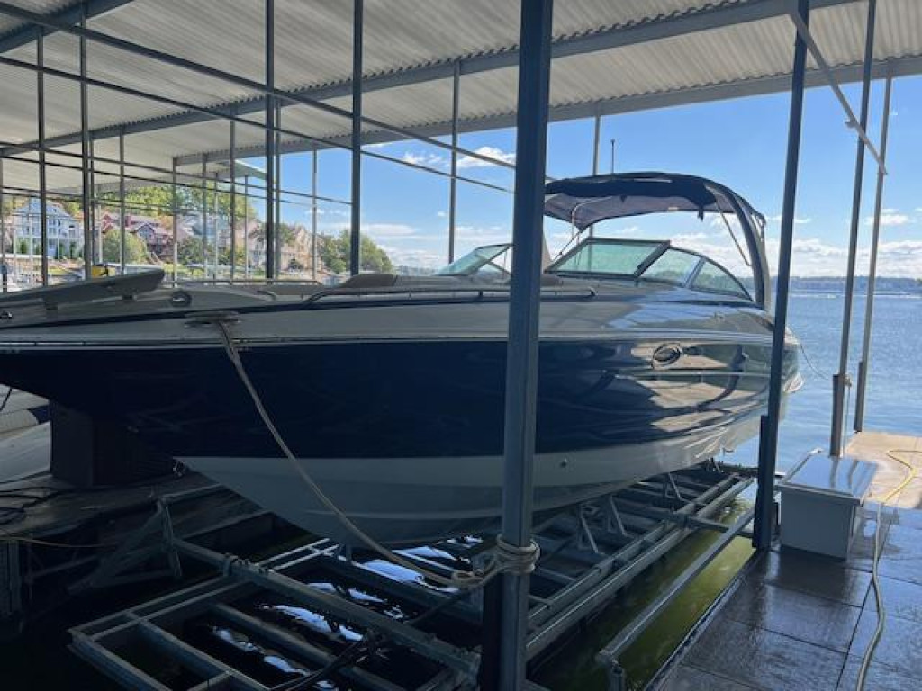 Crownline 325 SS Bowrider