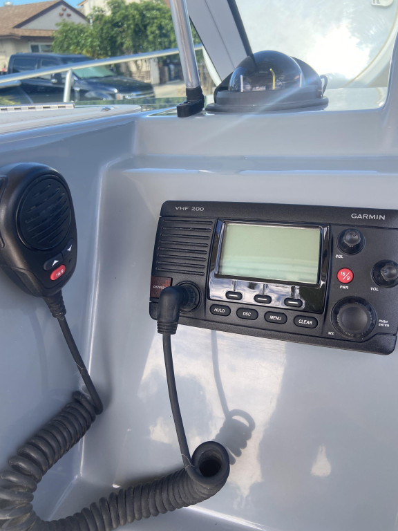 Seaswirl Striper 230 Walkaround