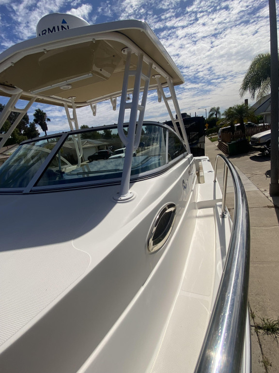 Seaswirl Striper 230 Walkaround