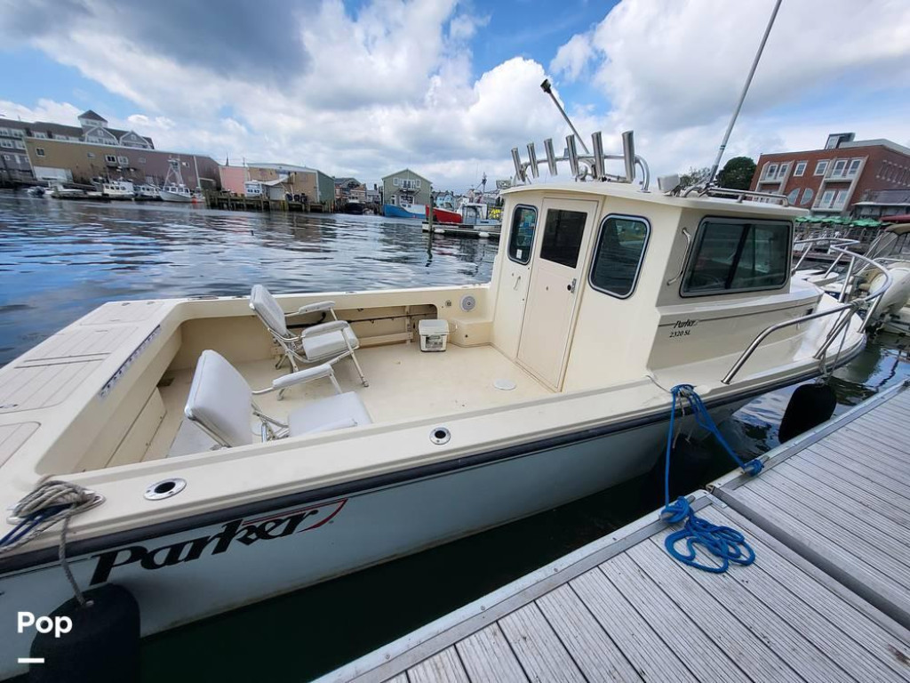 Parker 2320 SL Sport Cabin