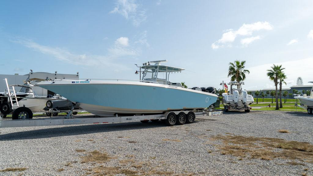 Fountain 38TE Cuddy Cabin