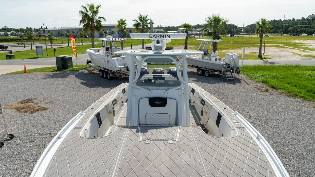 Fountain 38TE Cuddy Cabin