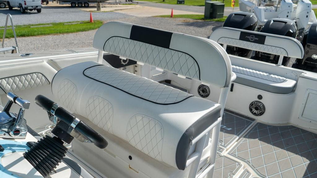 Fountain 38TE Cuddy Cabin