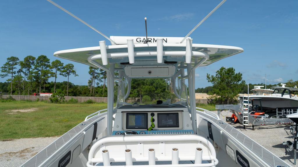 Fountain 38TE Cuddy Cabin