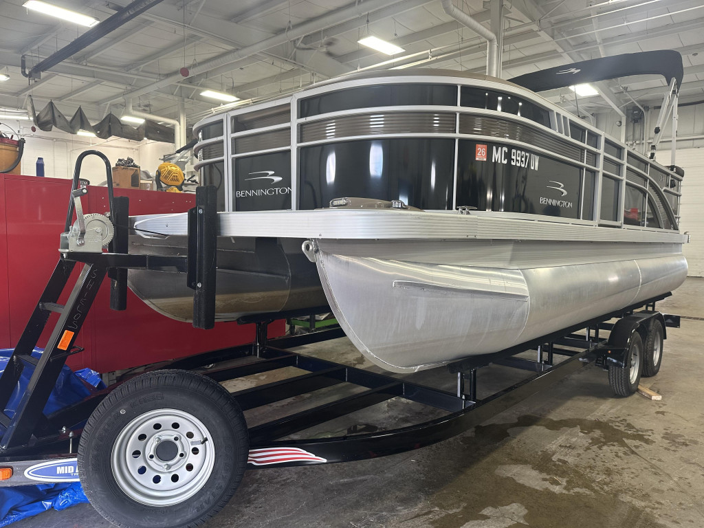 Bennington 21 SXL **TRAILER INCLUDED**