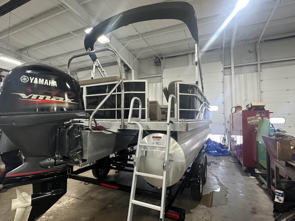 Bennington 21 SXL **TRAILER INCLUDED**