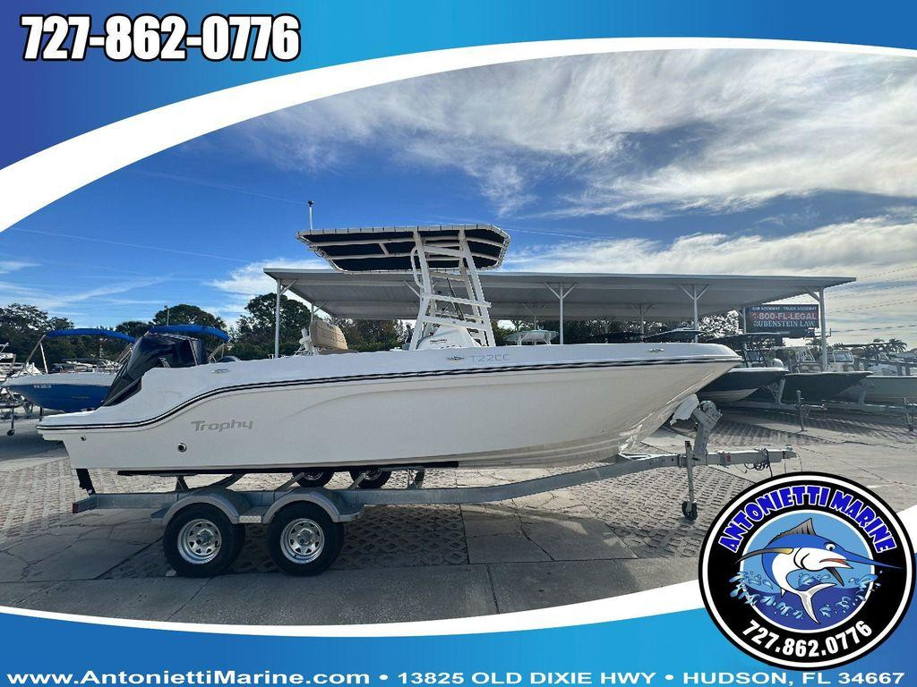 Bayliner T22CC