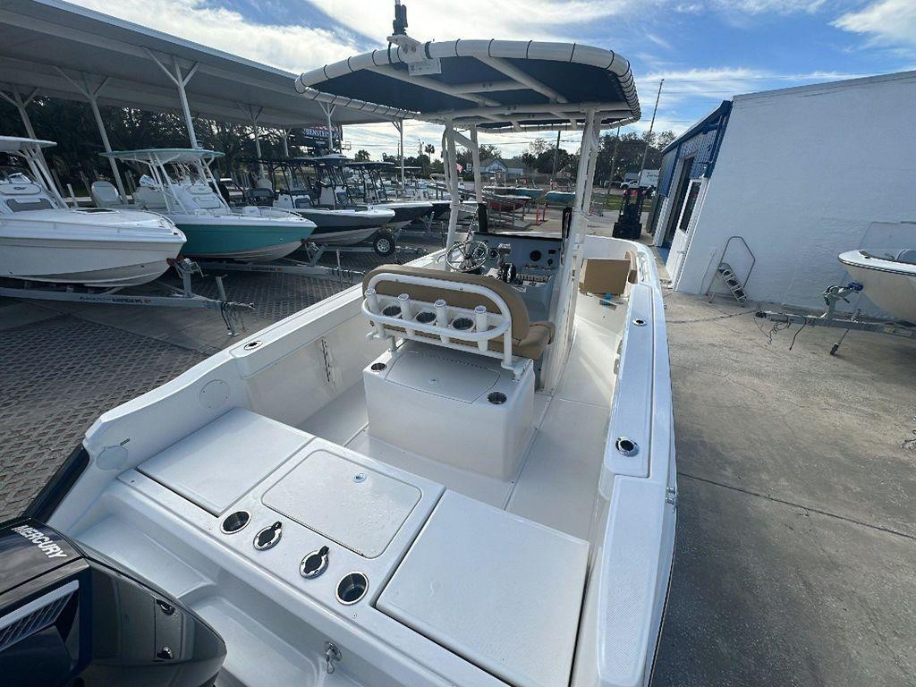 Bayliner T22CC