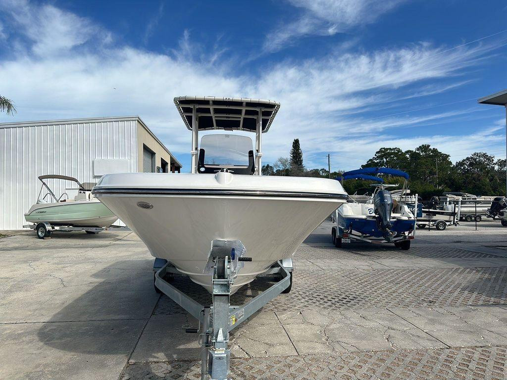 Bayliner T22CC