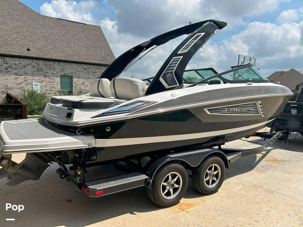 Regal 2300 RX