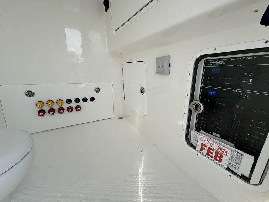 Invincible CATAMARANS