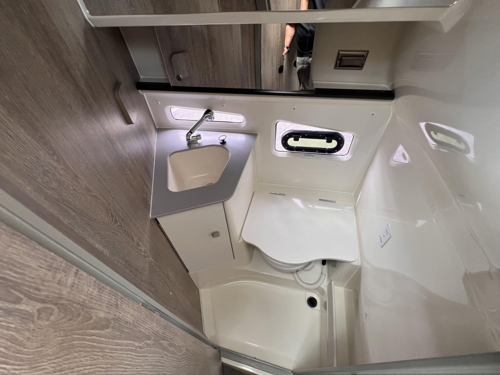 Trophy T29 Explorer OB