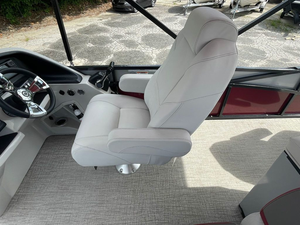 Avalon Catalina Rear Fish 23 FT