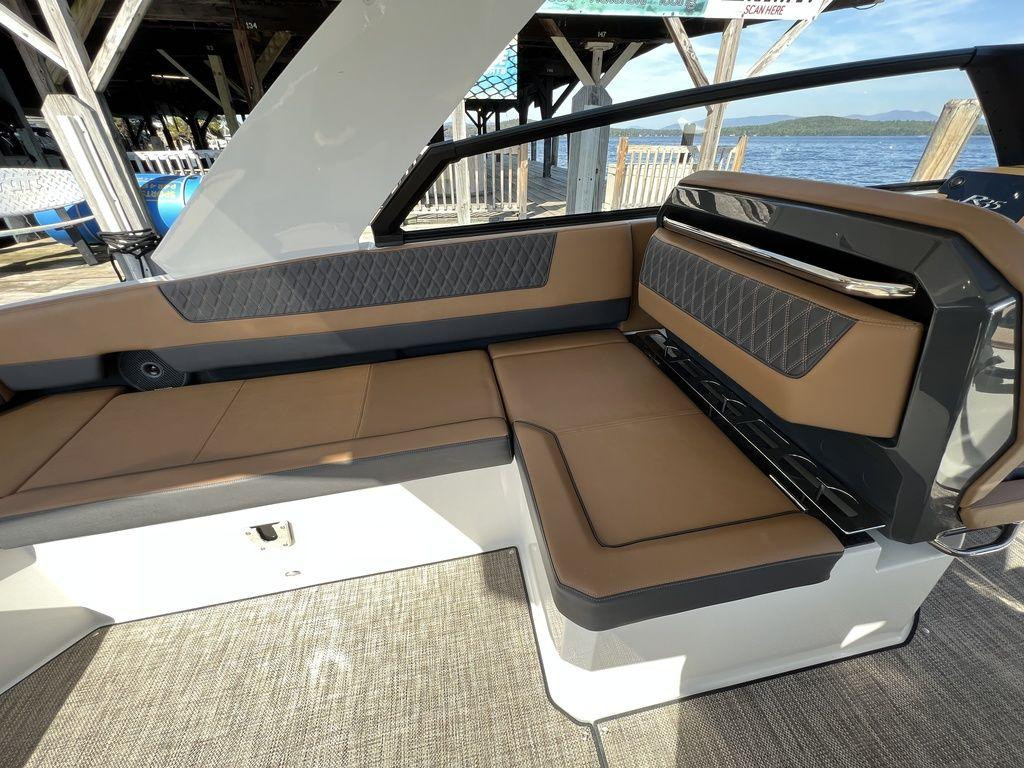 Cobalt R35 Twin Outboard