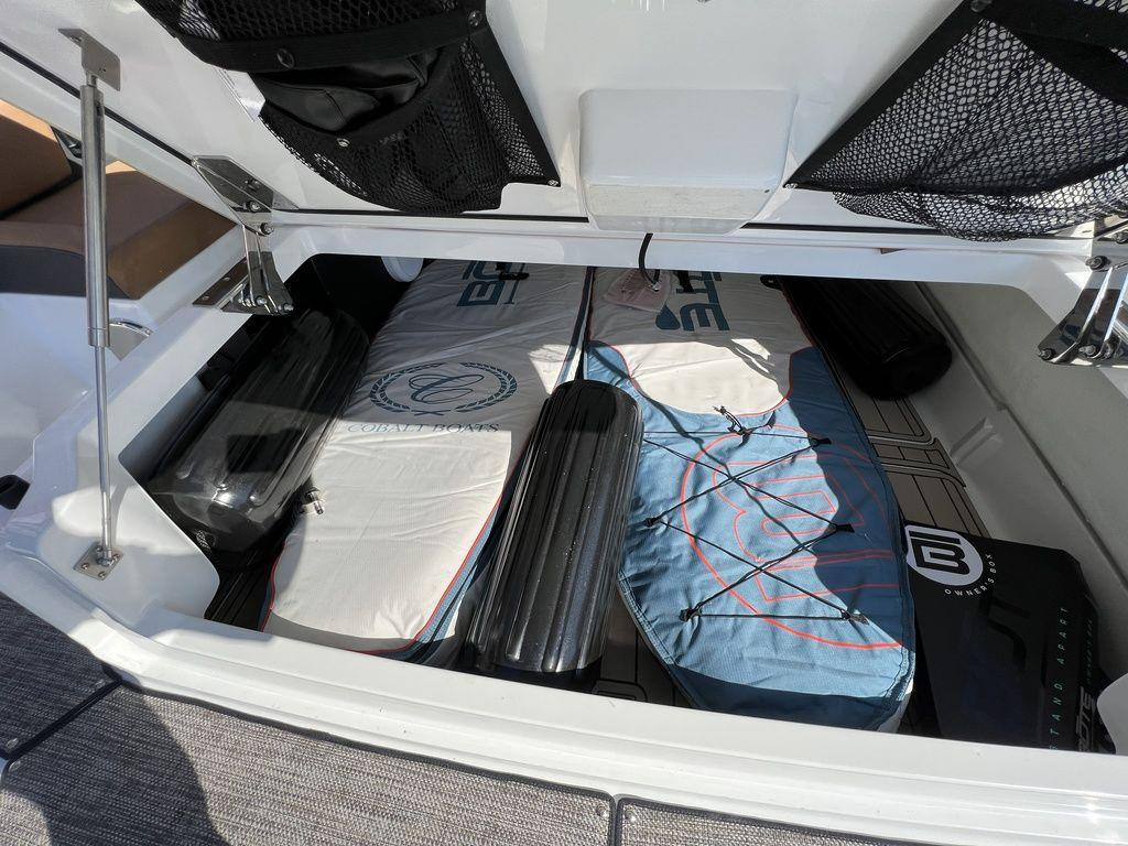 Cobalt R35 Twin Outboard