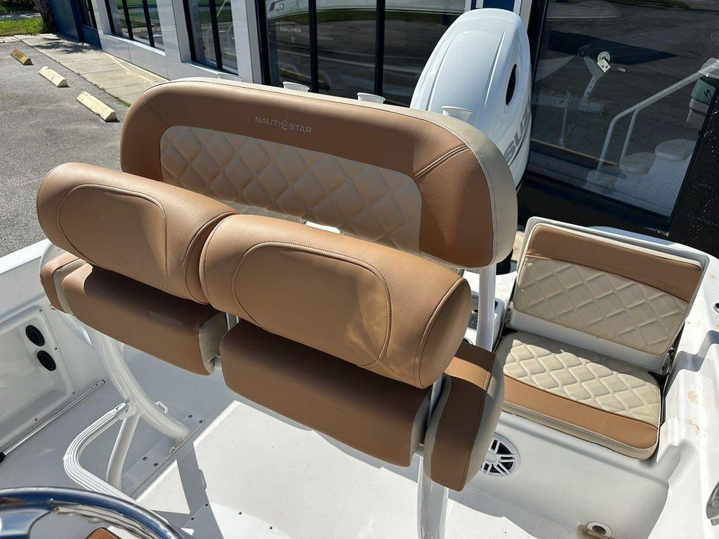 Nautic Star 211 Hybrid