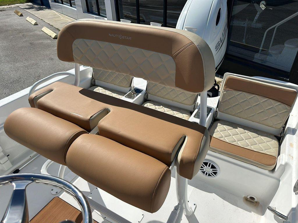 Nautic Star 211 Hybrid