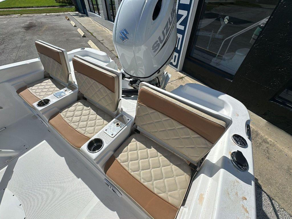 Nautic Star 211 Hybrid